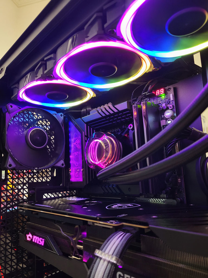 點我看大圖 Antec Performance 1機殼開箱