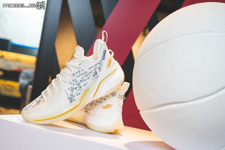 【採訪】球鞋上有數學公式！特步XTEP JLIN3限定配色「學霸」發表！