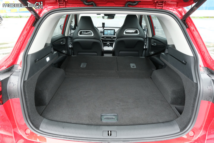 MG HS 2.0 / Ford Kuga ST-Line / Toyota RAV4 Adventure 集體評比|整體表現更全面的中流砥柱!