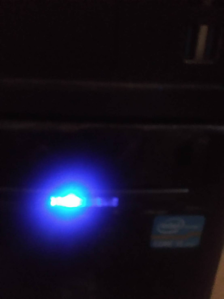 求解電腦主機亮橘燈原因