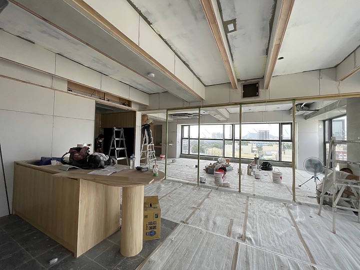 【開箱】幸福企業.專業傳承 黑灰藍質感的咖啡廳與專業教室