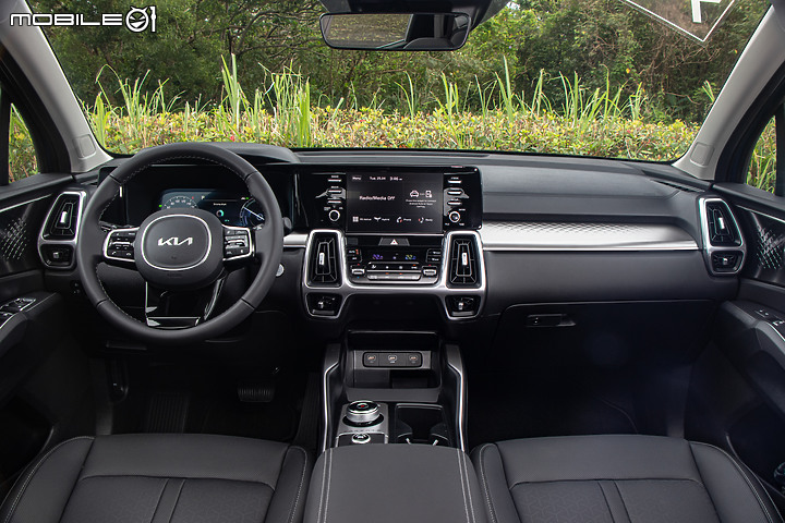 Kia Sorento 渦輪油電試駕|招牌大菜準備上桌!