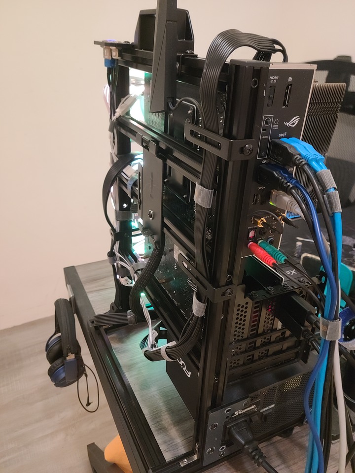 電腦主機攜帶化-執行