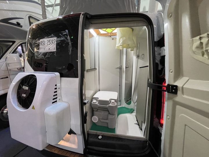 參觀上海國際房車旅遊博覽會 (露營車)