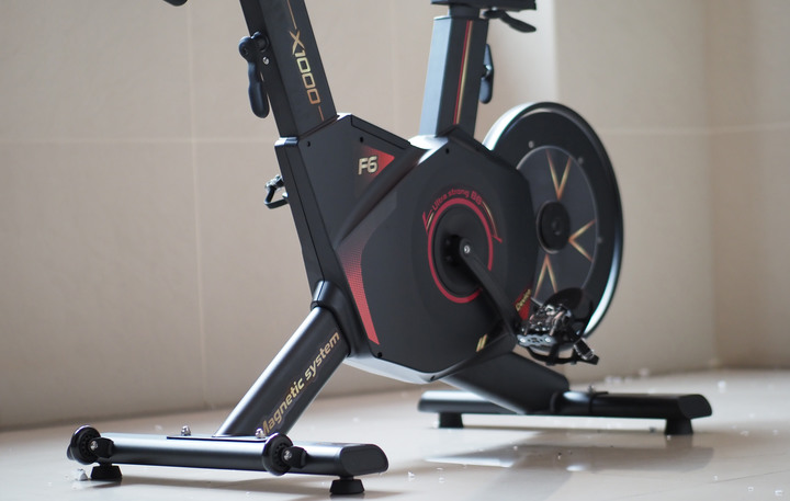 點我看大圖 極度接近公路車設定的磁控後驅飛輪車 BGYM X1000