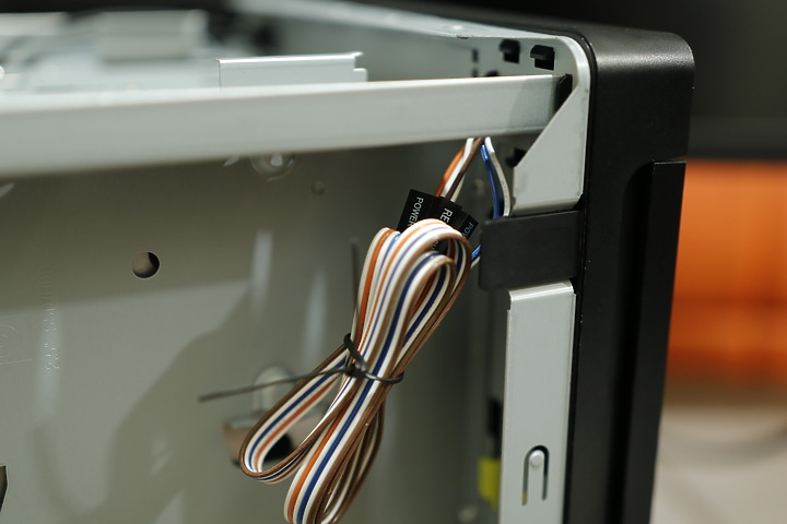 【用純SSD自組NAS】並留下4個槽供隨時擴充 家用SOHO Mini Server ITX？廢話跟圖一樣多