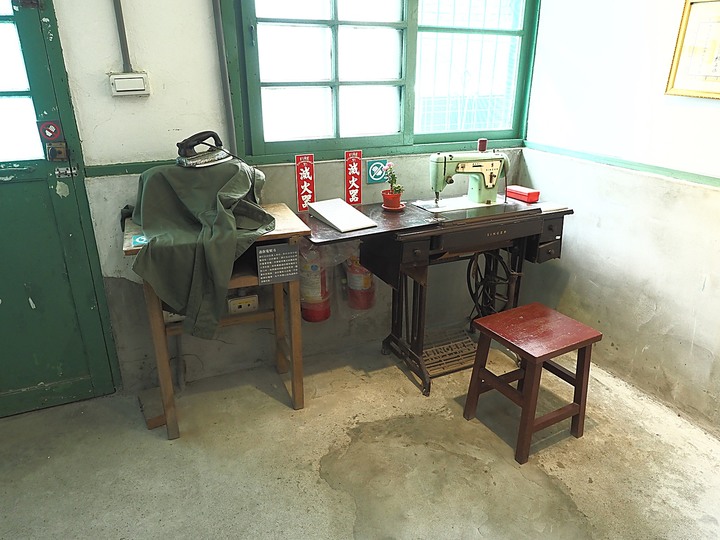 北投 中心新村與舊雙溪河步道 — 全臺唯一溫泉軍醫系統眷村，附掛市區內大片青翠稻田