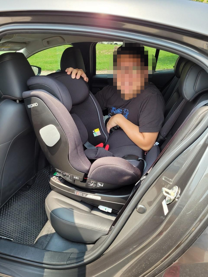 #開箱 Recaro salia 125 安全汽座分享!!