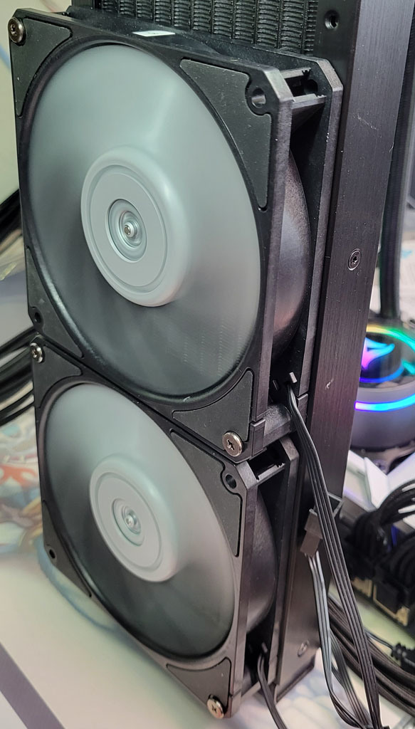 點我看大圖 Cooler Master MOBIUS 120 OC開箱簡測