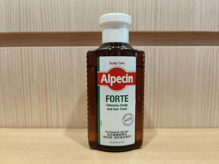 告別油膩膩頭皮,初次體驗 Alpecin 咖啡因洗髮露 C1