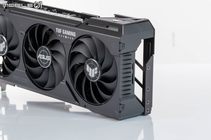華碩 TUF GeForce RTX 4060 Ti O8G GAMING 顯示卡開箱實測 小顯卡裝大風扇真的有幫助?
