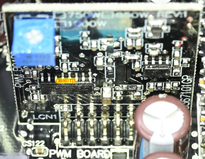 點我看大圖 FSP Hydro Ti PRO 1000W ATX3.0 PCIE5.0鈦金全模組化電源開箱