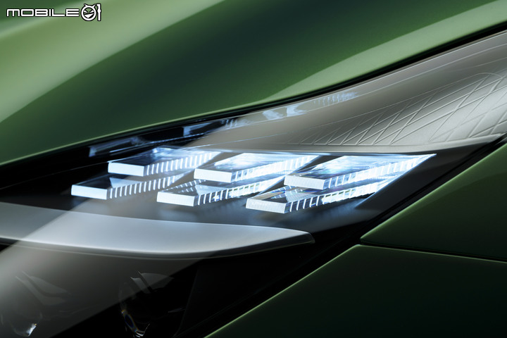 【國內第三季發表】Aston Martin推出全新DB12,外表力量強大、內在科技進化!