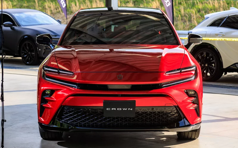 掛上皇冠的Ferrari Purosangue? TOYOTA Crown Sport超有型現身!