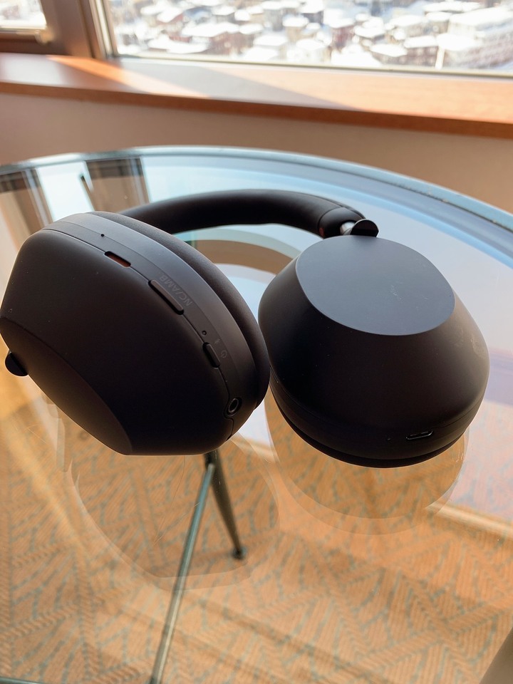 終於把我的WH-1000XM5帶出國用啦~~