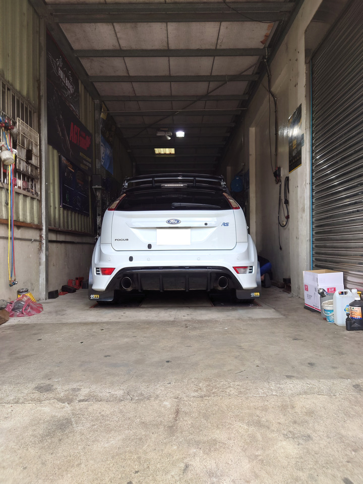 稀有動物- Focus RS MK2- 缺陷, 但是讓人瘋狂著迷的超級鋼砲先驅 - 小開箱_1: 背景與外觀
