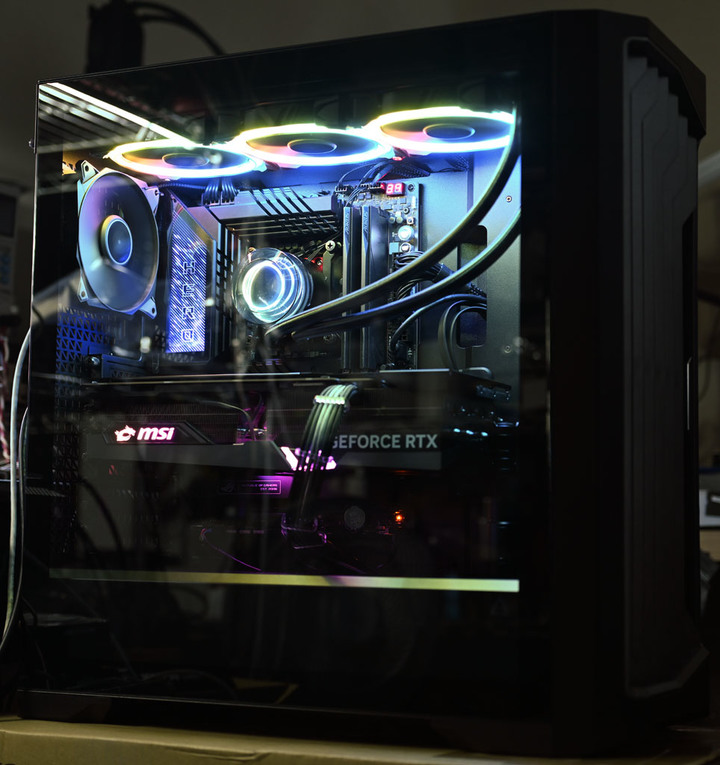 點我看大圖 Antec Performance 1機殼開箱