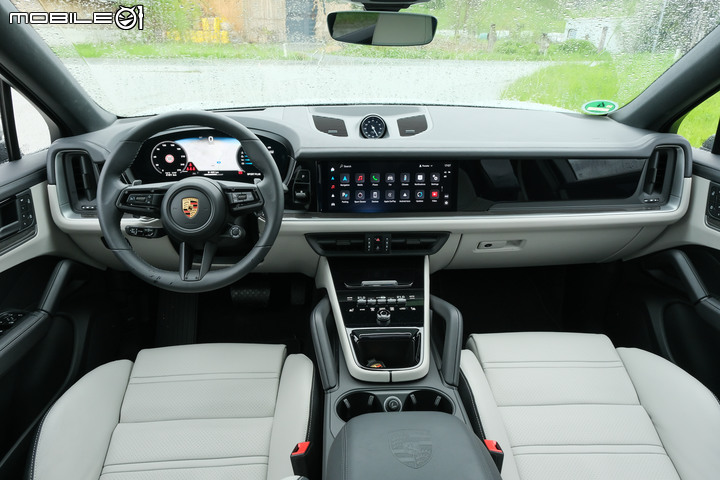Porsche Cayenne Coupe 小改款奧地利試駕|更臻完美的進化幅度,展露鮮明的跑車基因!