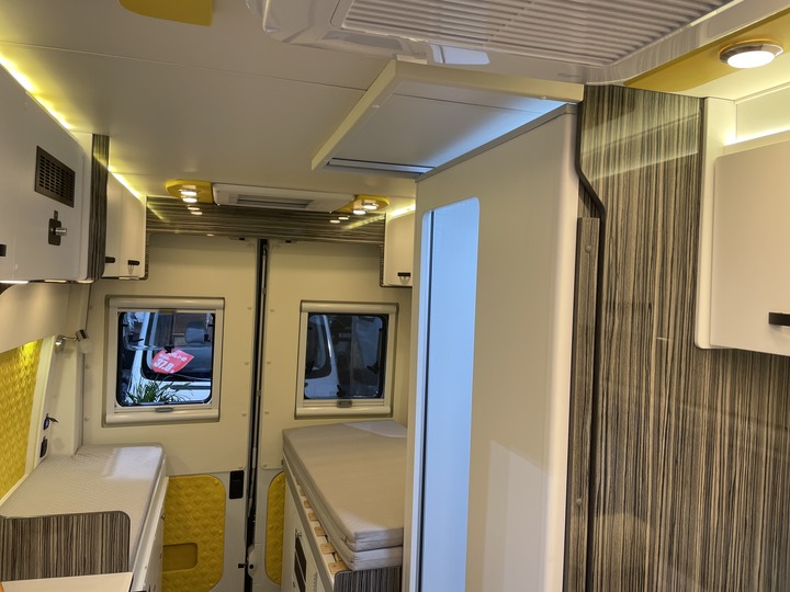 參觀上海國際房車旅遊博覽會 (露營車)