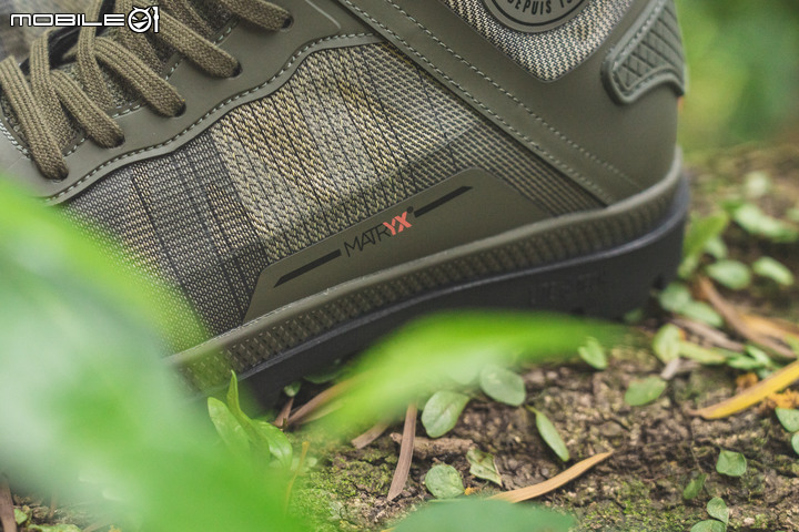 PALLADIUM PAMPA LITE+ MATRYX纖維尼龍靴開箱|單支重量僅300克?軍靴也能如此輕盈!
