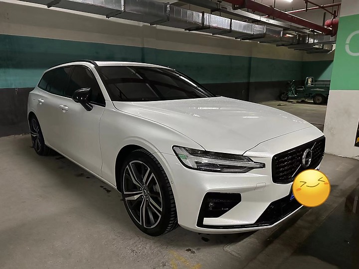 人生第一台EV Volvo C40