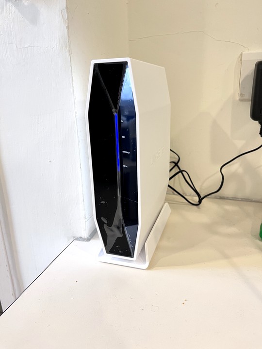 終於開箱LINKSYS e9450