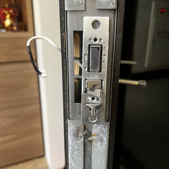 DIY 簡單修好三星電子鎖故障無法自動上鎖
