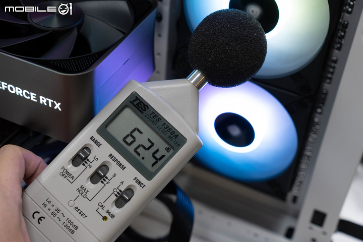CORSAIR iCUE H150i ELITE LCD XT 360 AIO 水冷散熱器 以更高解熱能力持續穩定效能輸出
