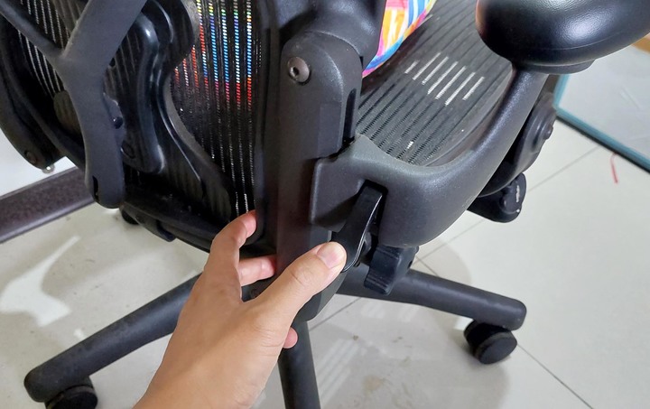 Steelcase Leap 到底怎麼跟 Aeron 比較,結果呢? 使用心得