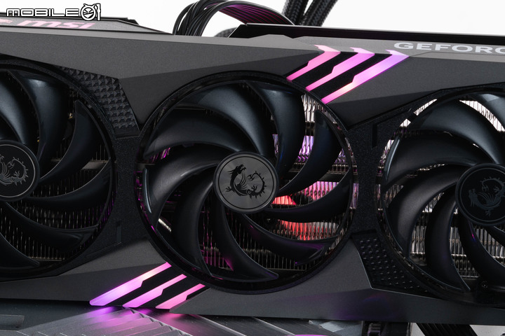 微星 GeForce RTX 4060 Ti GAMING X TRIO 8G 顯示卡開箱實測 以大開口散熱提供更高運作效能