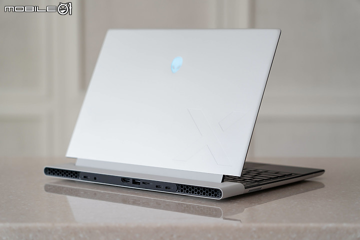 Alienware X14 R2 電競筆電體驗｜極致纖薄與科幻設計的交會！