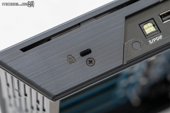 ASUSTOR FLASHSTOR 12 Pro FS6712X NAS 開箱實測 10G 網路搭配全 SSD 配置提供高速存取快感