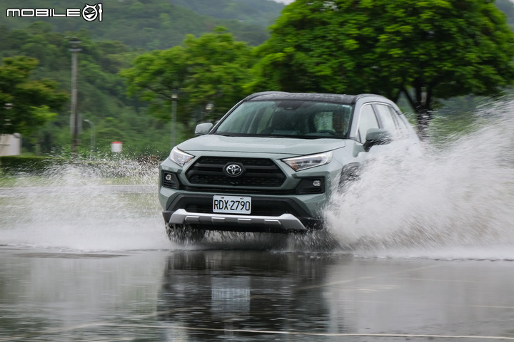 MG HS 2.0 / Ford Kuga ST-Line / Toyota RAV4 Adventure 集體評比|整體表現更全面的中流砥柱!