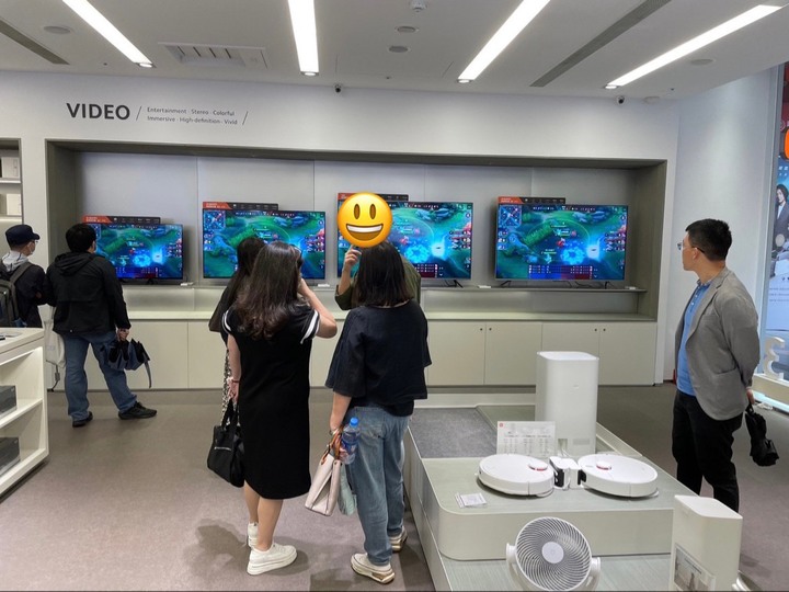POCO F5一日店長，圓了跟職業戰隊一起玩遊戲的夢