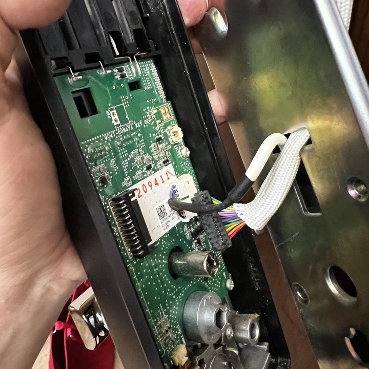 DIY 簡單修好三星電子鎖故障無法自動上鎖
