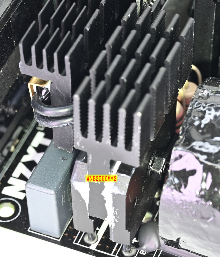 點我看大圖 NZXT C1200 GOLD 1200W金牌全模組化電源開箱