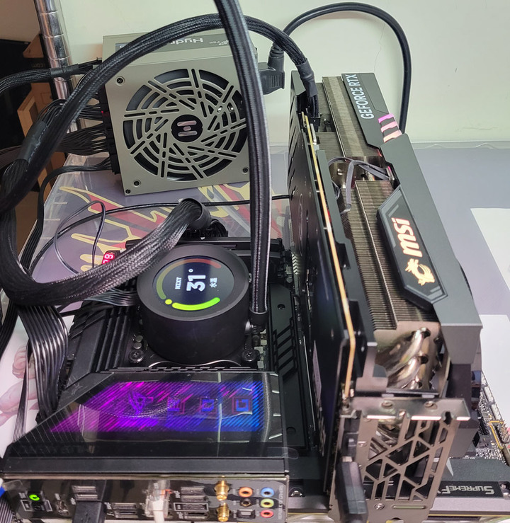 點我看大圖 FSP Hydro Ti PRO 1000W ATX3.0 PCIE5.0鈦金全模組化電源開箱