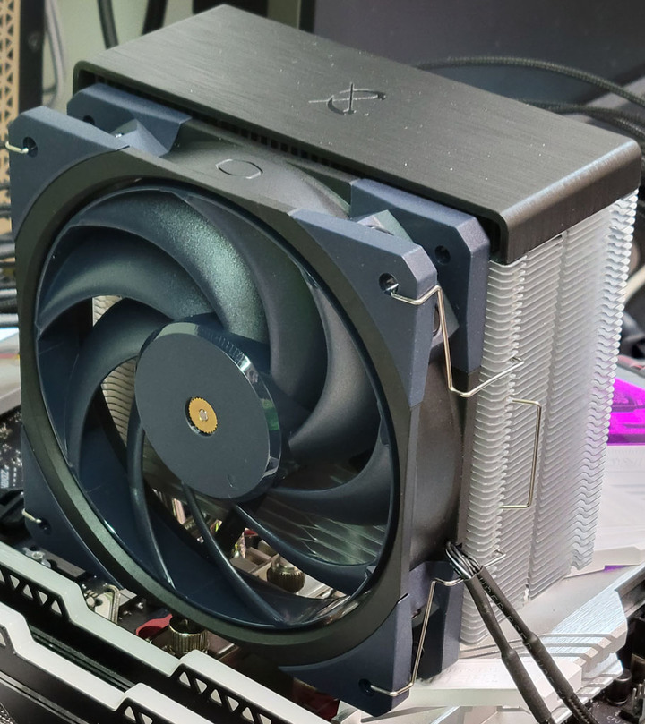 點我看大圖 Cooler Master MOBIUS 120 OC開箱簡測