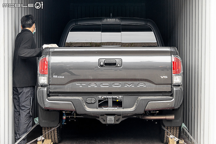 蔣大的 Toyota Tacoma 皮卡 & Four Wheel Campers 露營車廂開櫃紀錄|準備踏上承載式露營車之路!