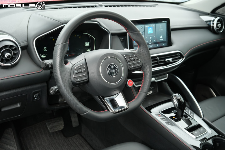 MG HS 2.0 / Ford Kuga ST-Line / Toyota RAV4 Adventure 集體評比|整體表現更全面的中流砥柱!