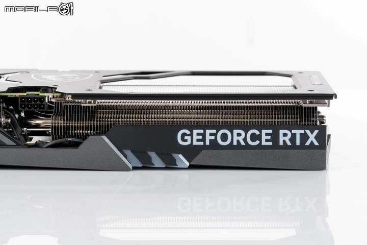 微星 GeForce RTX 4060 Ti GAMING X TRIO 8G 顯示卡開箱實測 以大開口散熱提供更高運作效能
