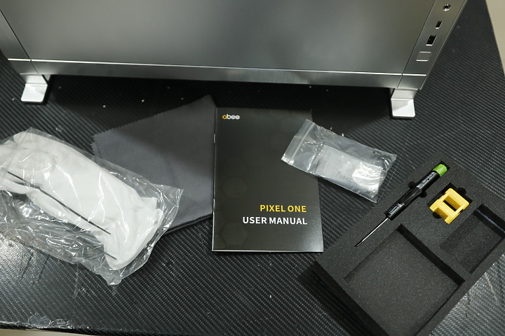 點我看大圖 abee Pixel One - 360度萬元等級鋁金屬像素風 8bit 給我拼一隻兔子行嗎?₍ᐢ⑅ᐢ₎