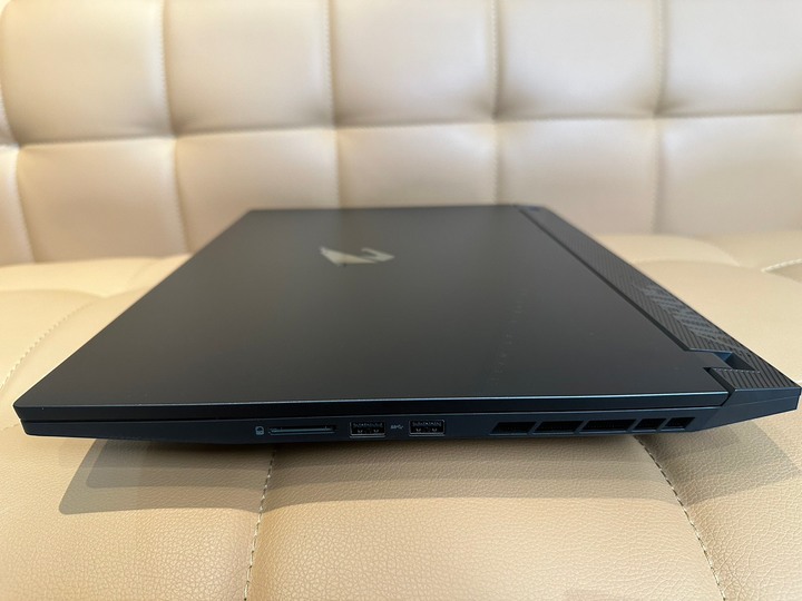 滿血老鷹 技嘉AORUS 17 BSF分享