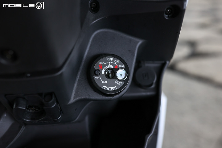 SYM JET SL TCS 試駕｜強化安全不漲價 升級就在細節裡