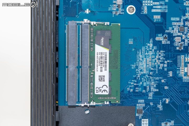 ASUSTOR FLASHSTOR 12 Pro FS6712X NAS 開箱實測 10G 網路搭配全 SSD 配置提供高速存取快感