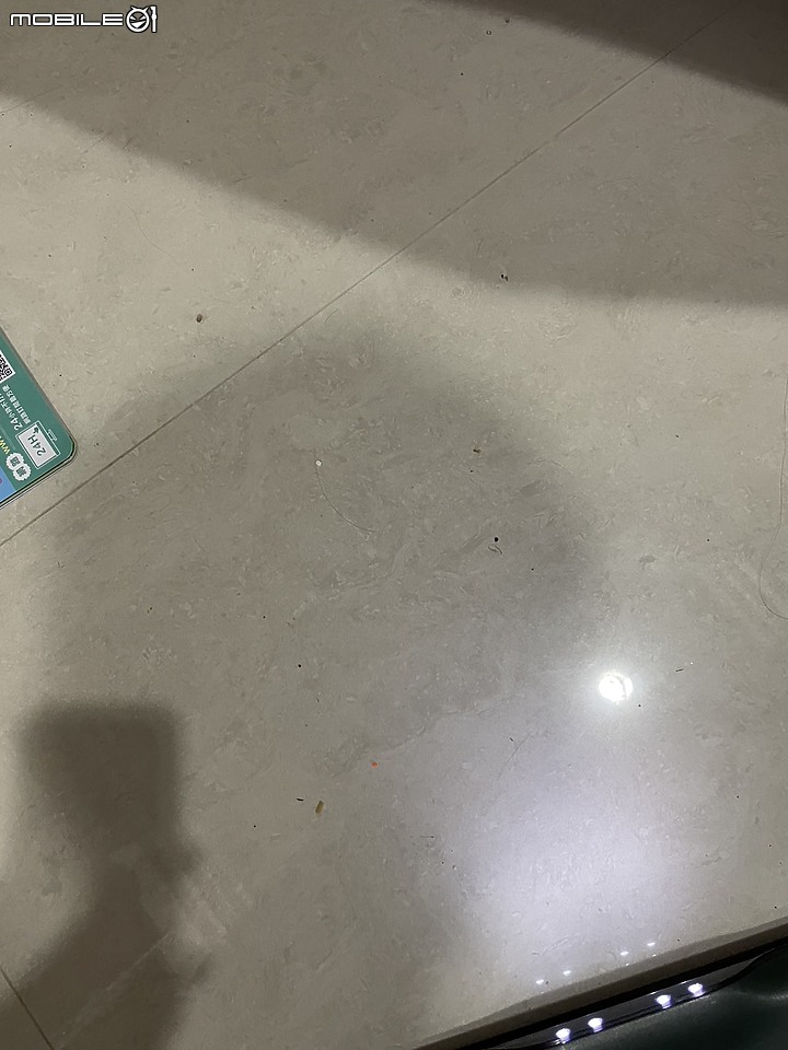 點我看大圖 <蒸開箱試用> LG A9TS 蒸氣濕拖無線吸塵器|蒸的一鍵解決頑垢和死角髒汙,高效蒸氣技術可以輕鬆讓家裡像大掃除後的乾淨 (5/14第三次更新)