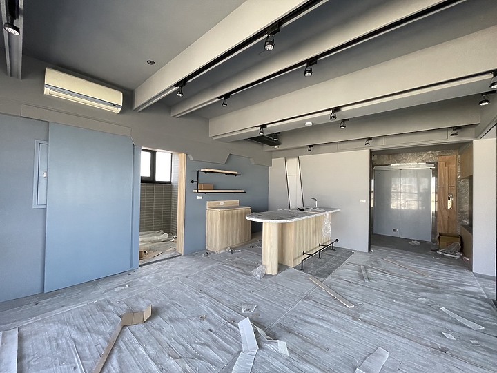【開箱】幸福企業.專業傳承 黑灰藍質感的咖啡廳與專業教室