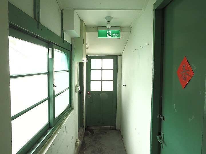 北投 中心新村與舊雙溪河步道 — 全臺唯一溫泉軍醫系統眷村，附掛市區內大片青翠稻田