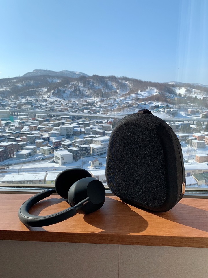 終於把我的WH-1000XM5帶出國用啦~~