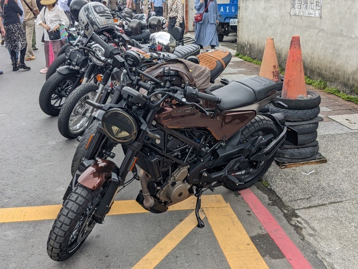 海絲瓜白箭黑箭401算是少數CP值、顏值兼具的歐系復古車吧?